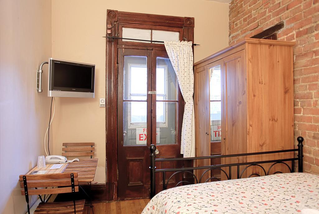 Gite University Bed And Breakfast Montréal Værelse billede